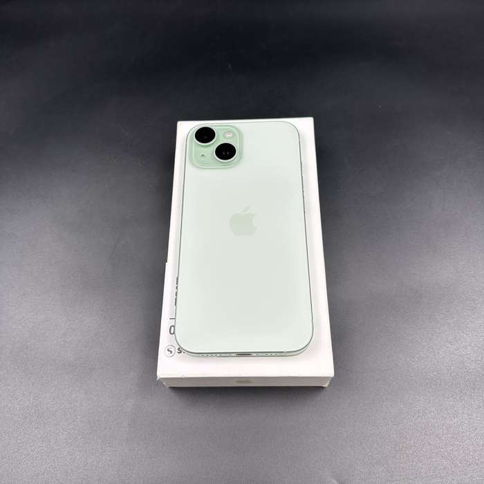 iPhone 15 128GB Green