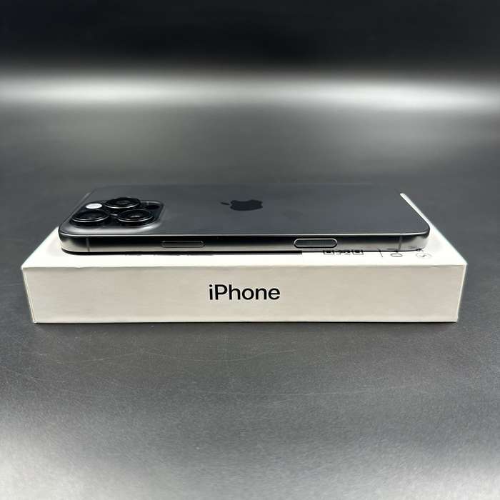 iPhone 16 Pro Max 256GB Black Titanium