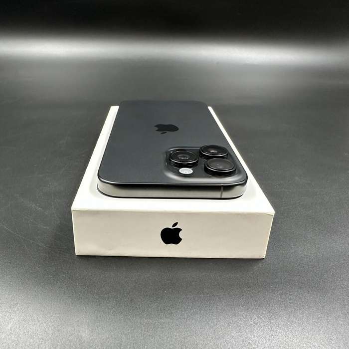 iPhone 16 Pro Max 256GB Black Titanium