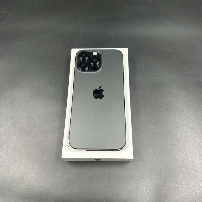 iPhone 16 Pro Max 256GB Black Titanium