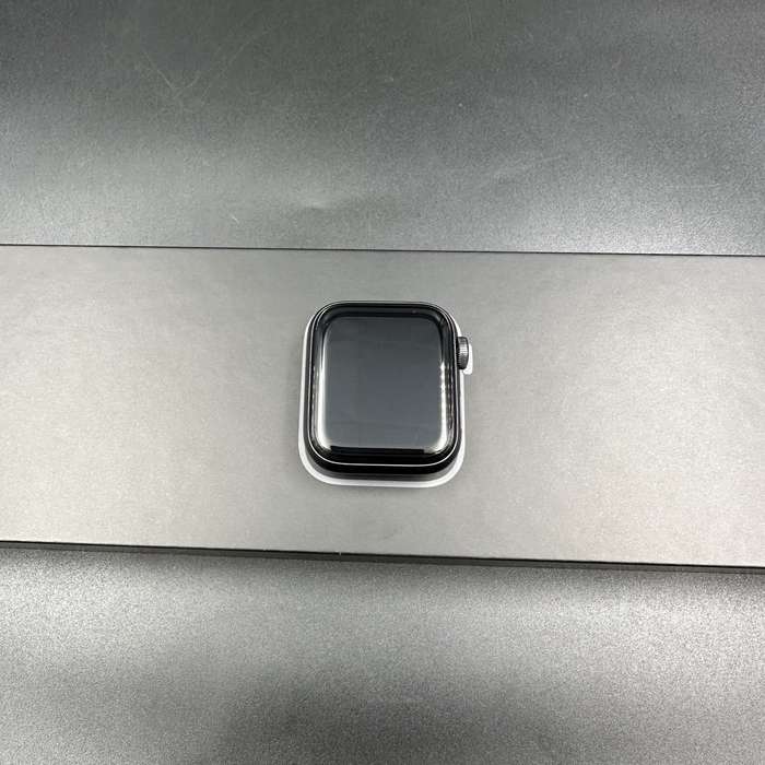 Apple Watch SE (Gen 1) 40MM GPS + Cellular Space Grey