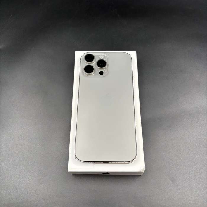 iPhone 16 Pro Max 512GB Natural Titanium