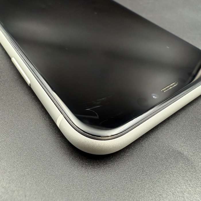 iPhone XR 64GB White
