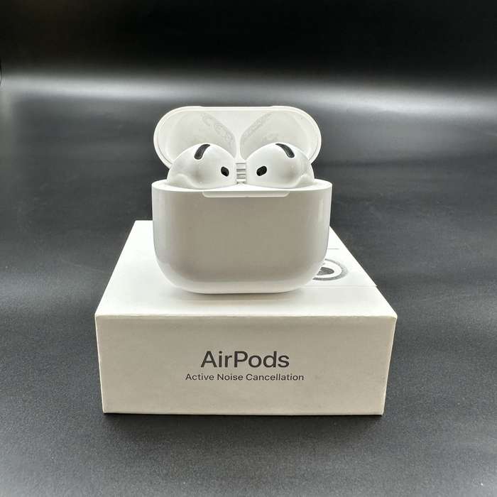 Apple Airpods 4 Active Noise Cancelling