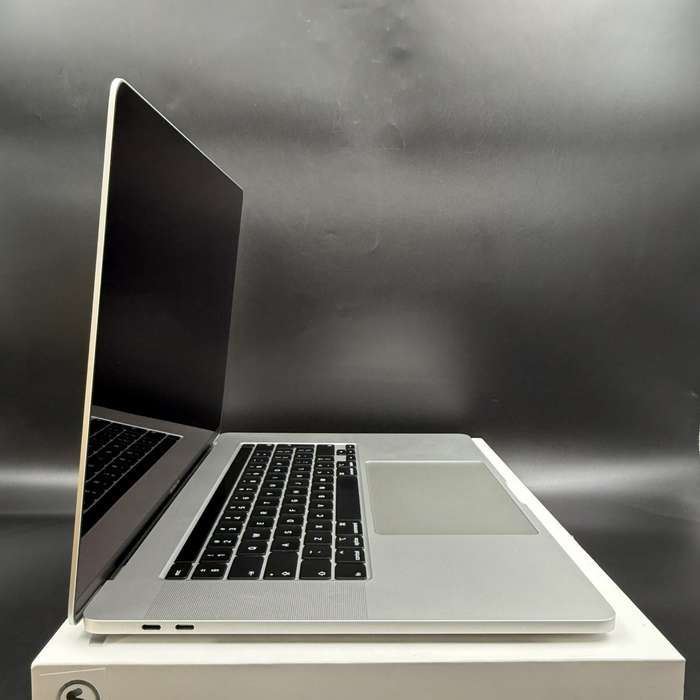 Macbook Pro 16" 2019 Core i9 | 1TB | 16GB Ram