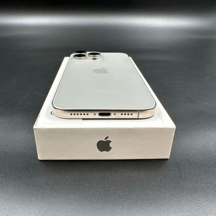 iPhone 16 Pro Max 256GB Natural Titanium