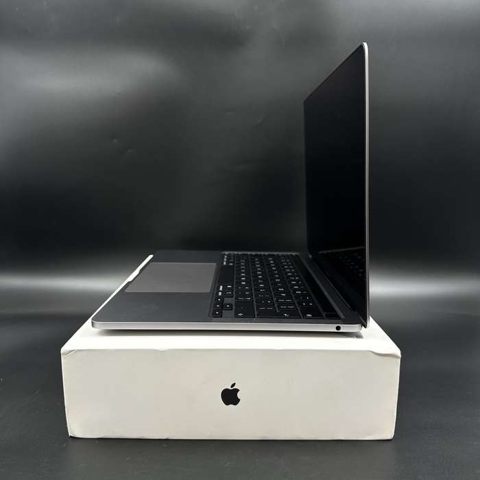 Macbook Pro 13" M2 8GB 256GB Space Grey