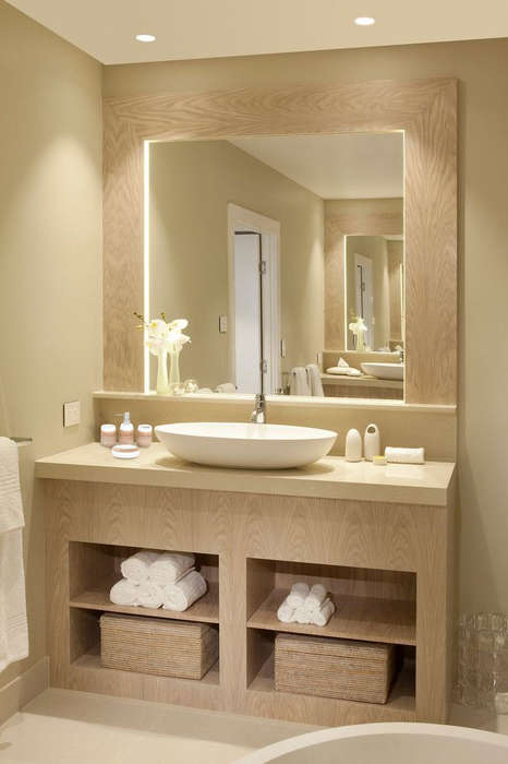 Ceramic Bathroom Accessory Set - 4 Piece