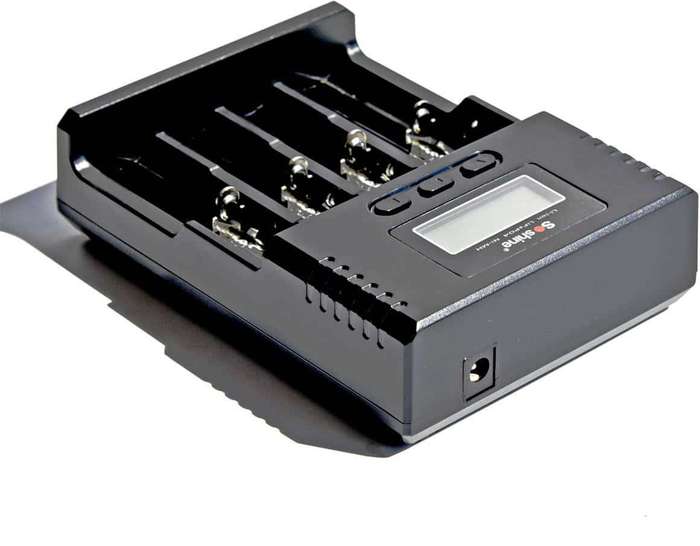 Soshine H4 LCD Li-ion/NiMH/LiFePO4 Battery Charger for 14500 18350 18650 26650 AA AAA C
