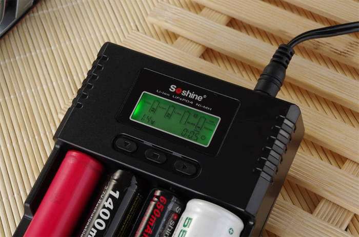 Soshine H4 LCD Li-ion/NiMH/LiFePO4 Battery Charger for 14500 18350 18650 26650 AA AAA C