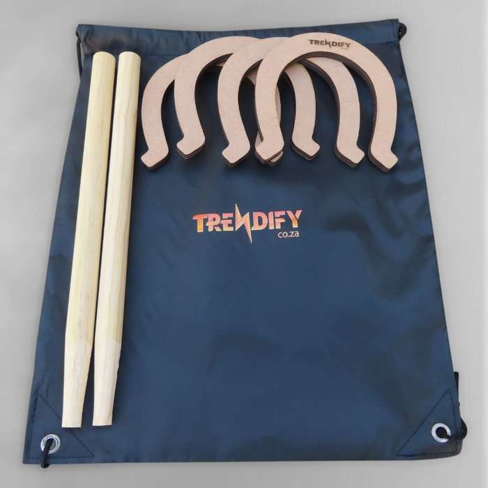 Trendify Horseshoe Toss Game With Bag