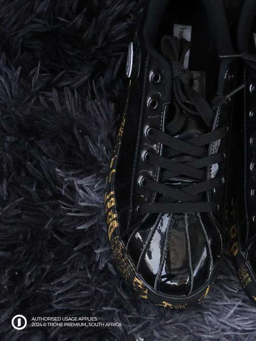Glossy Glacia II Sneakers - Black