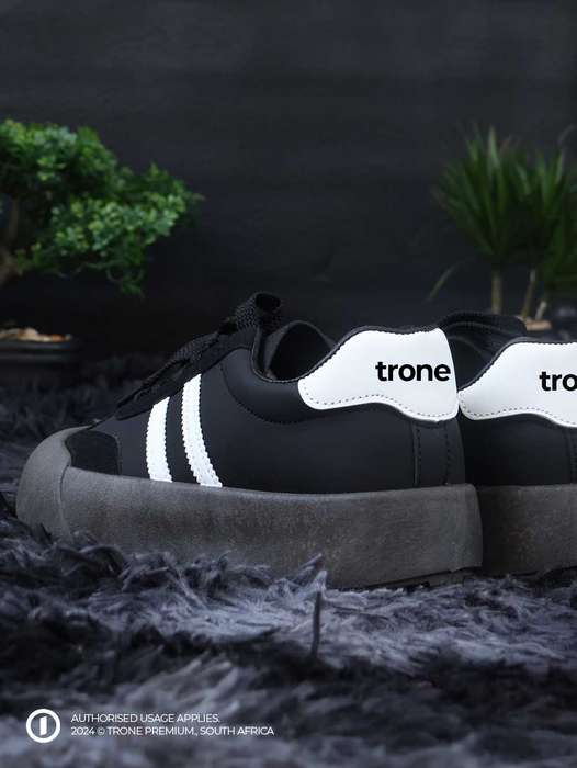 L.A.X Rebellion Sneakers - Black