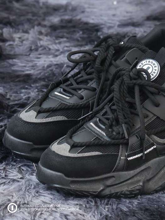 Rugged-X Pump Sneakers - Black