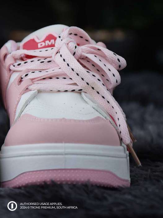 Trone x DMQ Sneakers - Pink