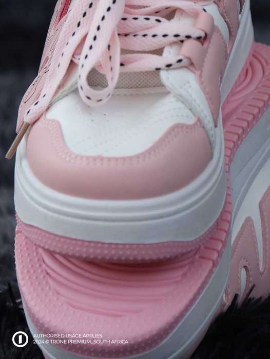Trone x DMQ Sneakers - Pink