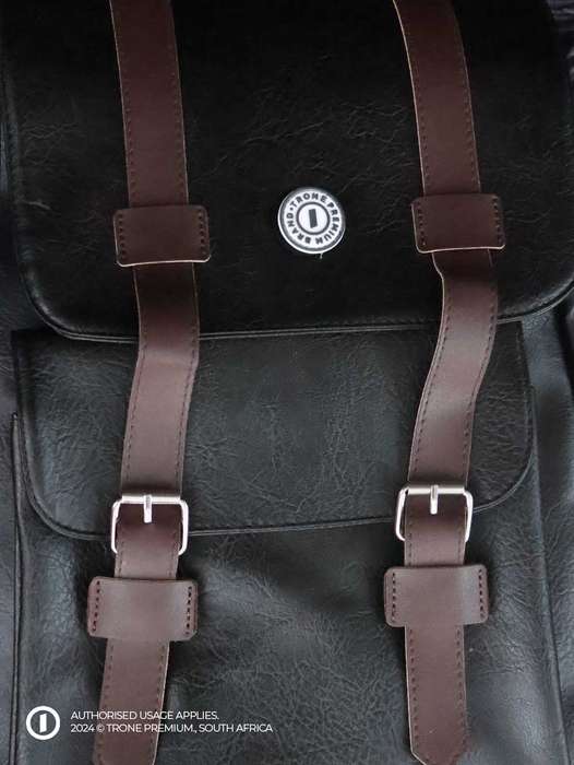 David Patricks' Slimline Backpack - Black