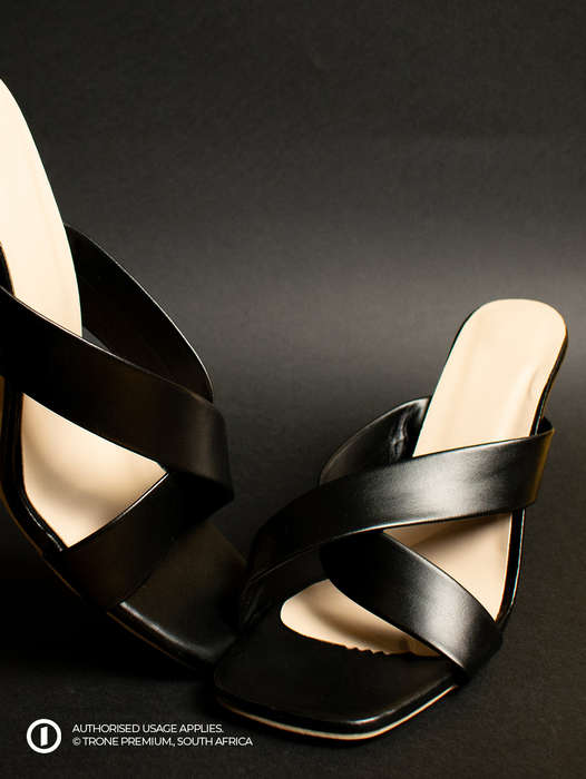 Cross heels Slip-On - Black