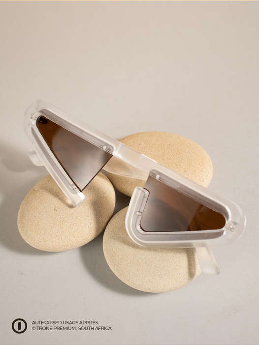 Trone Eluvie Shades