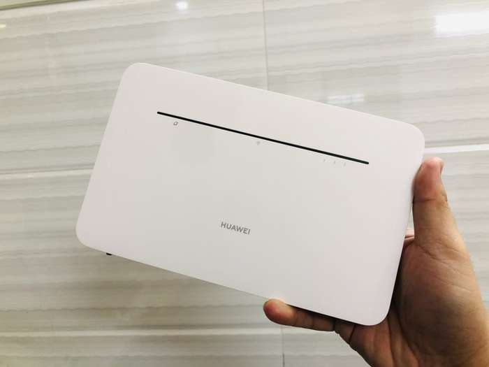 Latest Huawei 4G Router 3 Pro model B535-932a (It take a SIM CARD) up 64 users