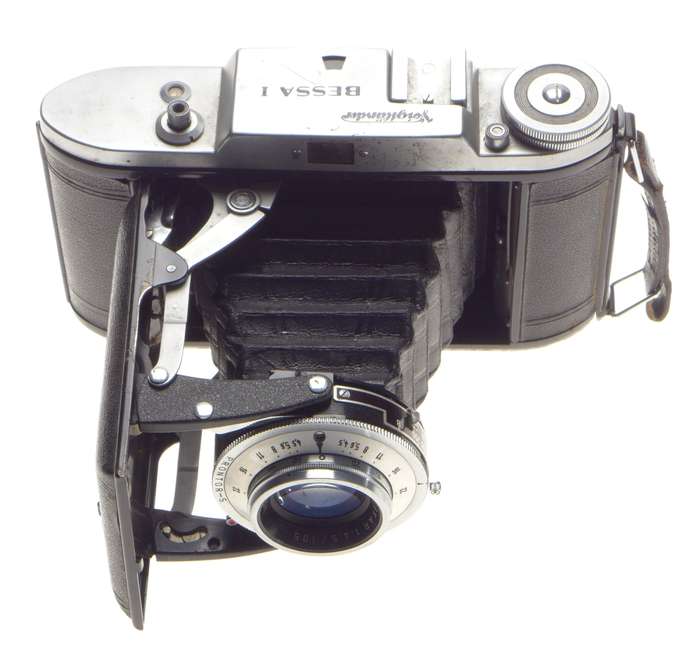 VASKAR 4.5/105mm Voigtlander coated lens Bessa I med. Format camera