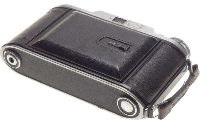VASKAR 4.5/105mm Voigtlander coated lens Bessa I med. Format camera