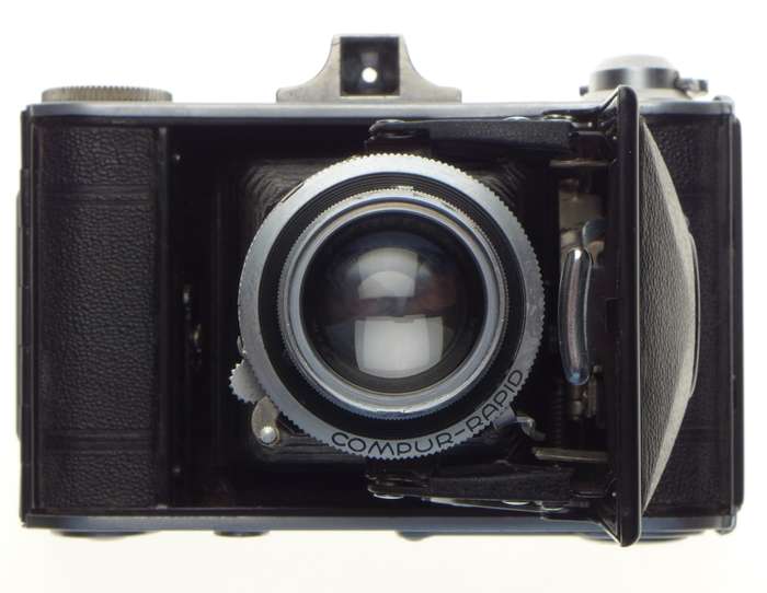 Voigtlander Bessa 66 large format 120 film camera Skopar lens