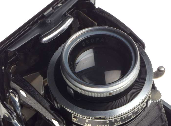 Voigtlander Bessa 66 large format 120 film camera Skopar lens