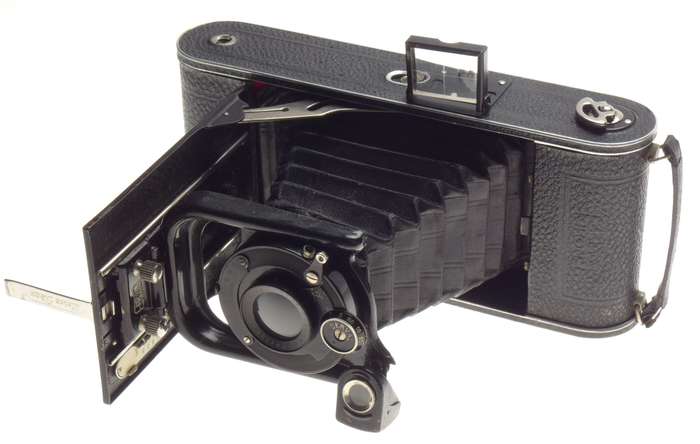 Zeiss Contessa Nettle black folding film camera Contessa-Nettle 6.3/13cm