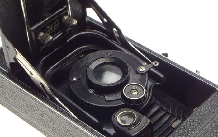 Zeiss Contessa Nettle black folding film camera Contessa-Nettle 6.3/13cm