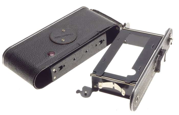 Zeiss Contessa Nettle black folding film camera Contessa-Nettle 6.3/13cm
