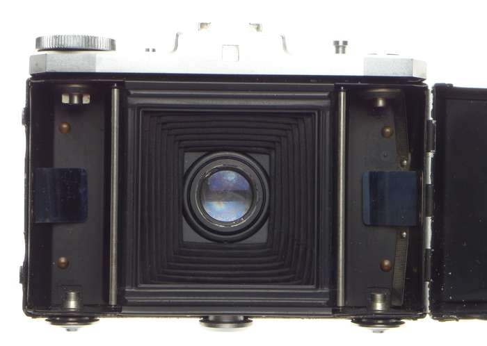 Zeiss Ikon Novar-Anastigmat 4.5 f=75mm Folding classic camera