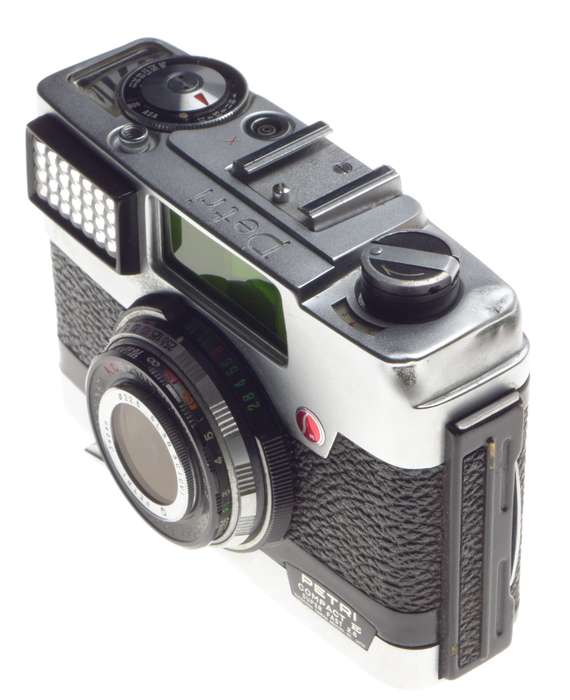 Petri Compact E Super-Fast 2.8 Kuribayashi Orikkor f=28mm lens