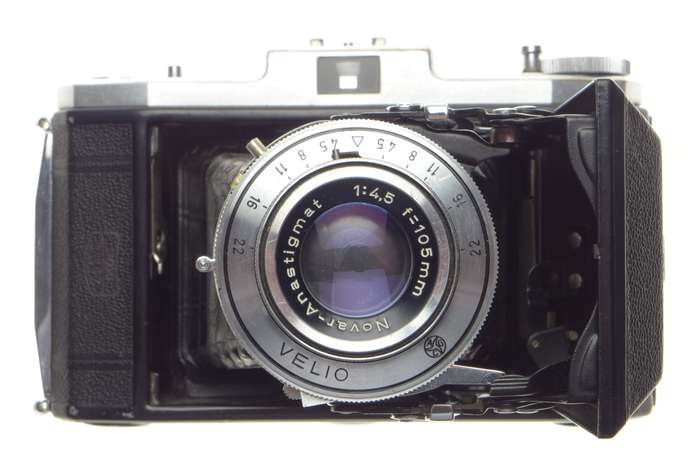 Zeiss Ikon Folding camera Novar-Anastigmat Lens 1:4.5 f=105mm