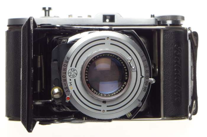 Balda 120 Vintage film camera Radionar 4.5/105 Schneider cased Strap