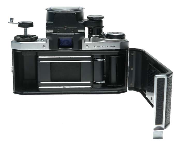 Asahi Pentax SV 35mm Film SLR Camera SMC Takumar 1.4/50 Sold as is