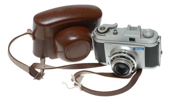 Closter Sport 35mm Film Point Shoot Camera Acromatic 1:8 F=50mm