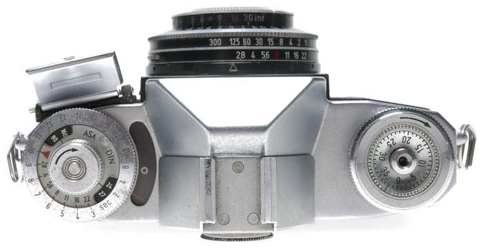 Pantar 1:2.8/45mm Zeiss contaflex SLR film camera