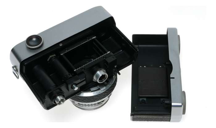 Werra Carl Zeiss Jena Tessar 2.8/50mm Black body hood case set