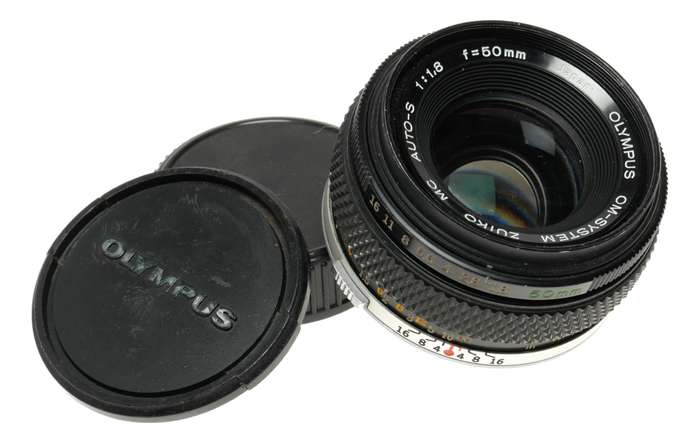 Olympus 1.8/50mm OM System Zuiko Auto-S f/1.8 SLR with caps