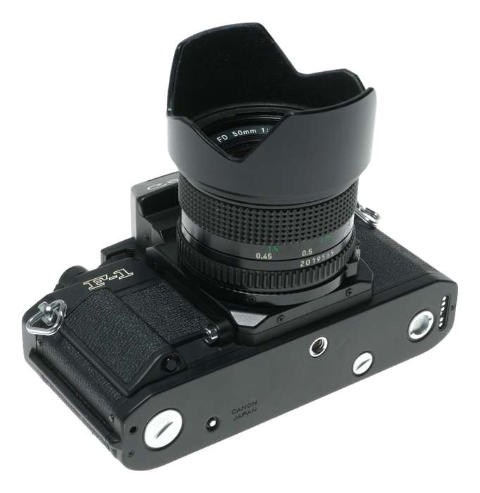 Canon F-1 35mm film SLR camera 1.4/50 FD macro tele Zoom lenses motor drive instructions
