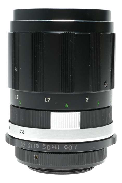 Soligor 1:2.8 135mm camera tele lens P mount M42 Universal Pentax Praktica
