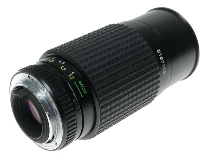 SMC Pentax-A Zoom 70-210mm macro lens fits classic 35mm film SLR camera