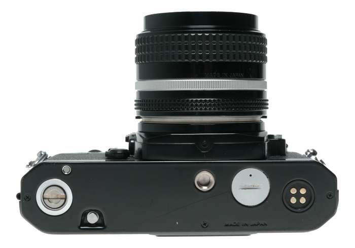 Nikon FM2 Black SLR Camera 1:3.5/28 Nikkor 1:2.5/105 Lenses Caps Filters