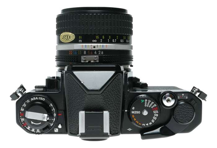 Nikon FM2 SLR Black Film Camera 1:2.8/28 Nikkor 1:2.5/105 Lenses Caps