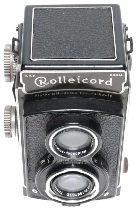Rolleicord IIa Model 2 Triotar 3.5 Lens 6x6 TLR Film Camera