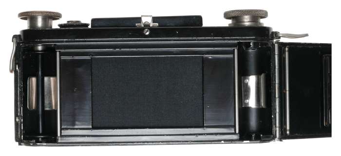 Ihagee Exakta B Type 2.2 SLR Camera Zeiss Jena Tessar 1:2.8 f=7.5cm Lens