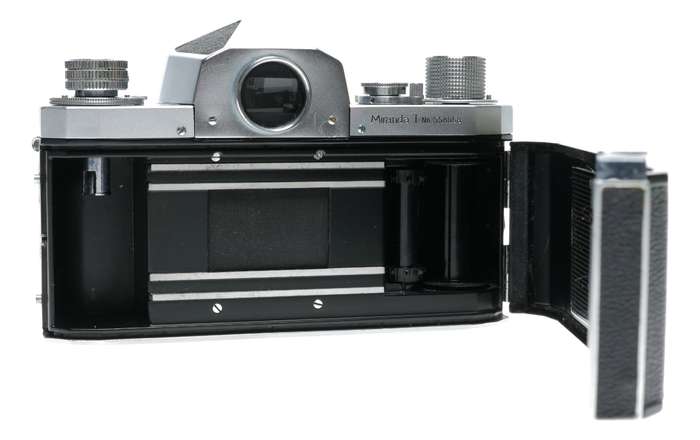 Miranda T 35mm SLR Film Camera 1.9/50 Mirax Reflex Housing