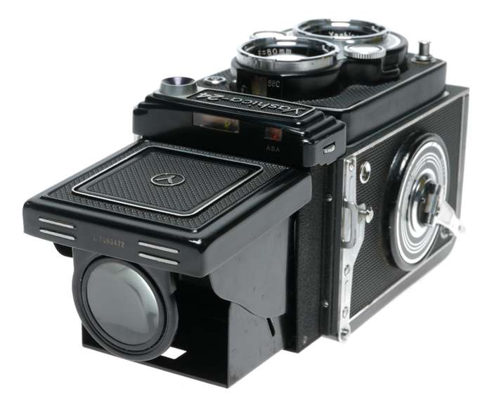 Yashica-24 TLR 220 Roll Film 6x6 Camera Tashinon 3.5/80 Excellent