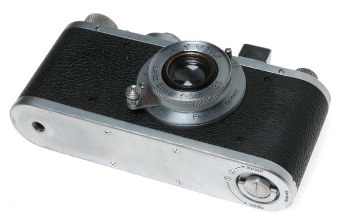 Leica Standard B chrome 5cm Elmar F3.5 case and lens cap